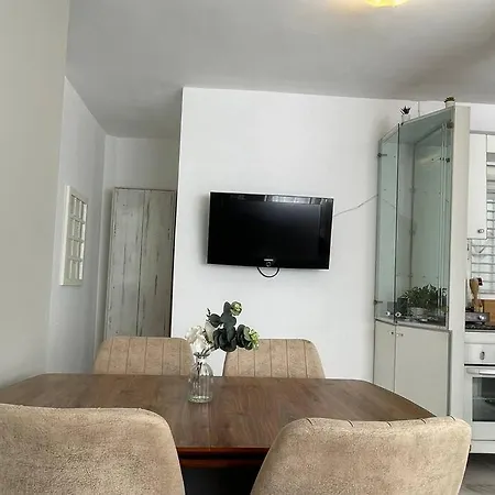 Urban Oasis- 3 Apartments - Prime Tel Aviv - Private Parking - By Bookiz מראה חיצוני תמונה
