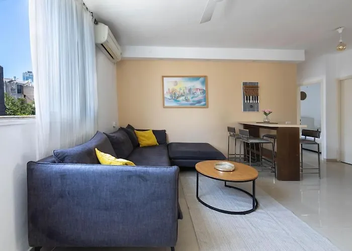 Urban Oasis- 3 Apartments - Prime Tel Aviv - Private Parking - By Bookiz