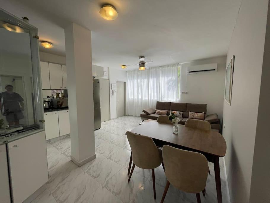 Appartement Urban Oasis- 3 - Prime - Private Parking - By Bookiz