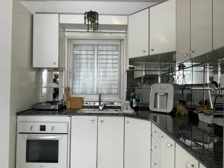 Urban Oasis- 3 - Prime - Private Parking - By Bookiz * Tel-Aviv