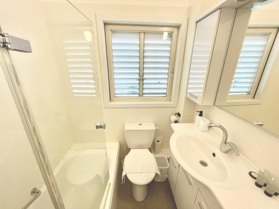 Urban Oasis- 3 - Prime - Private Parking - By Bookiz Tel-Aviv