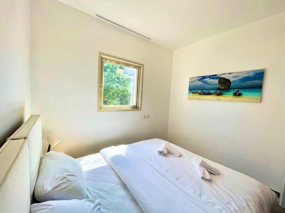 Appartement Urban Oasis- 3 - Prime - Private Parking - By Bookiz Tel-Aviv
